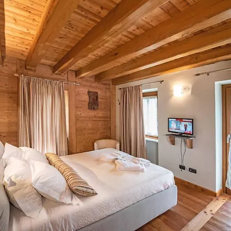 Au Berceau Du Bien-etre Tatil Evi Chambave