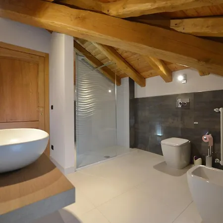 Au Berceau Du Bien-etre Tatil Evi Chambave